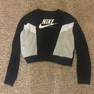 nike cotton cropped crew neck